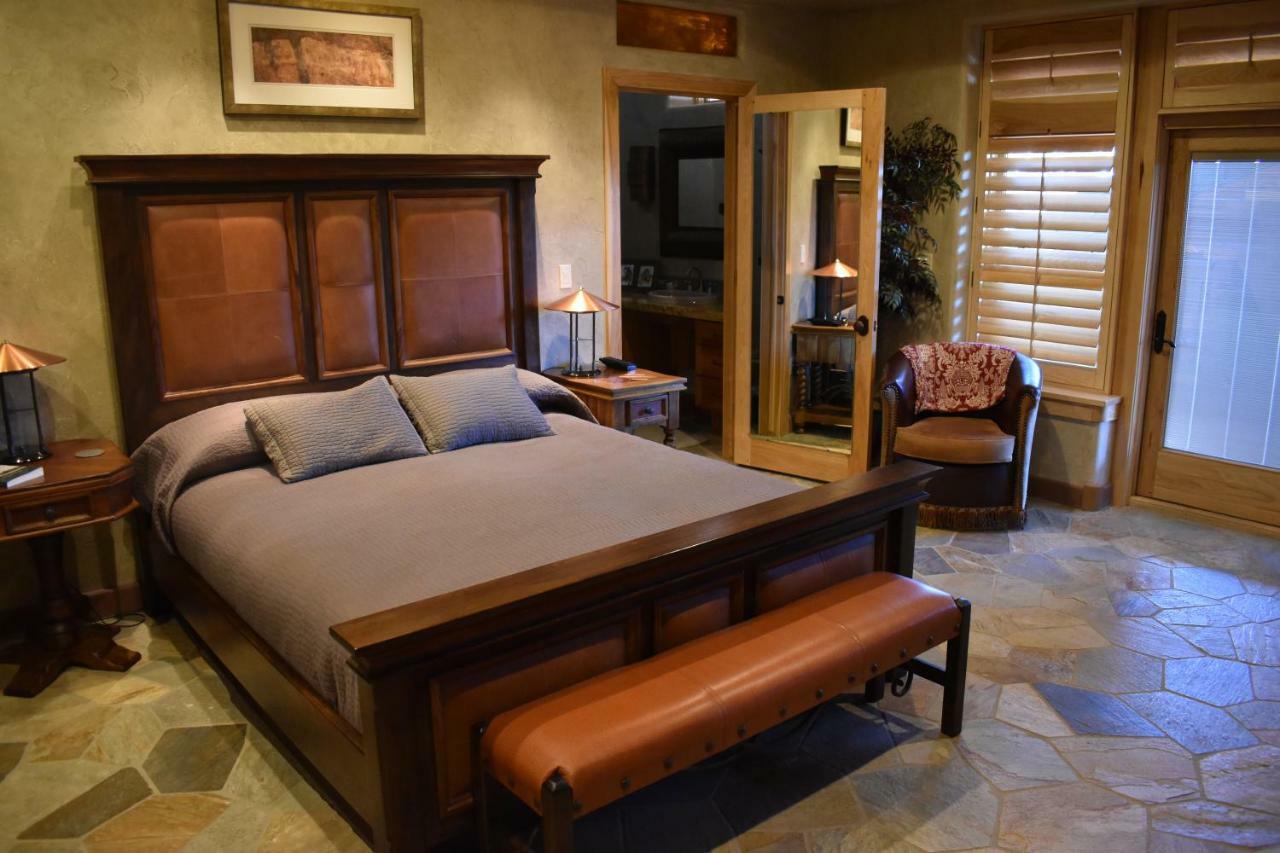 Cougar Ridge Hotel ทอร์รีย์ ภายนอก รูปภาพ